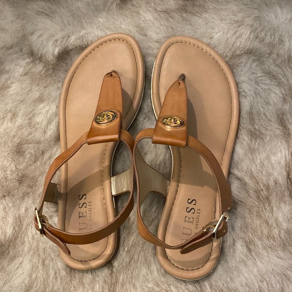 Like New Guess Sandels